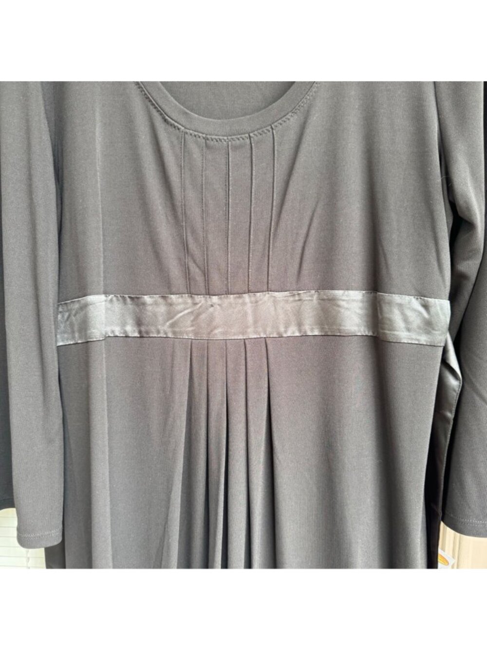 Talbots Black Tunic Top XL Long Sleeve Ribbon Belt & Pleated Deep Scoop Neck New - Picture 8 of 10